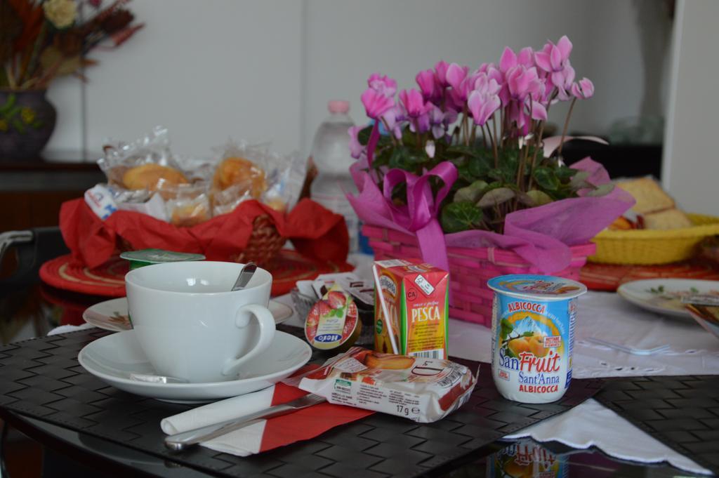 B&B A Casa Di Andrea Bologna Phòng bức ảnh